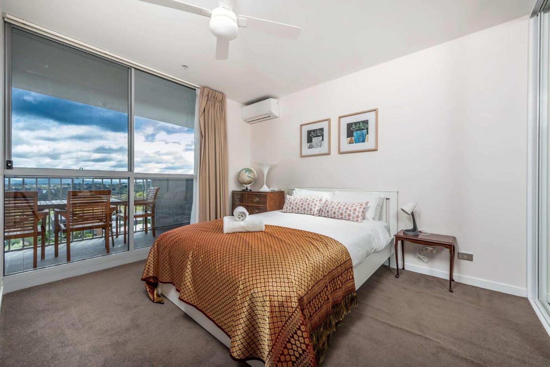 Contemporary City Escape Phillip Act Экстерьер фото